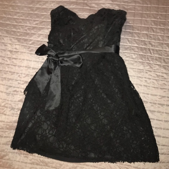 Express little black lace dress - Picture 3 of 6
